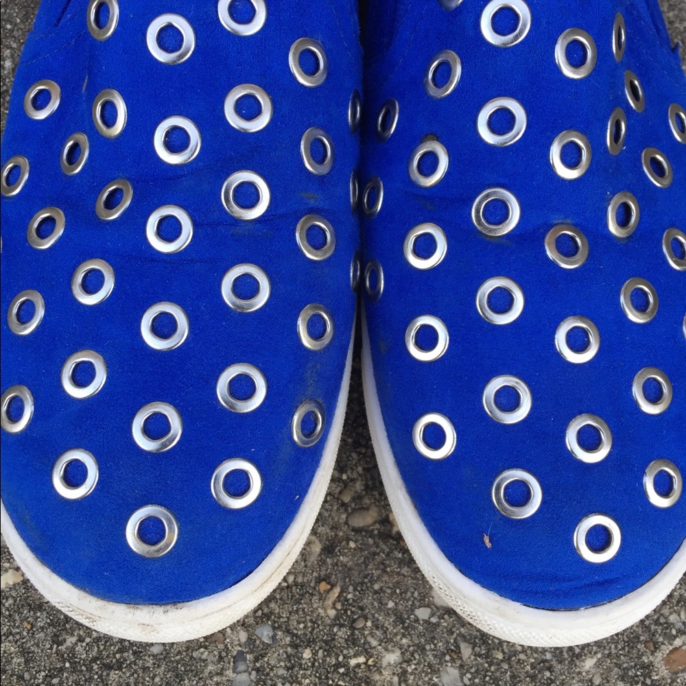 Steve Madden Slip-ons - Picture 8 of 8